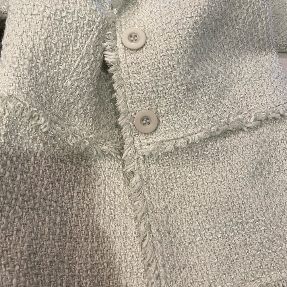 Raw hem blazer, pastel green - Picture 6 of 6